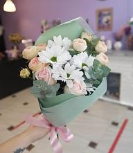 Букет цветов из:  Хризантемы и Розы в Кочках