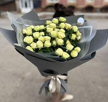 Букет Белые кустовые розы Солинеро #REPLACE_PRED# Кочках