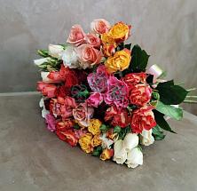 Букет цветов из:  Розы #REPLACE_PRED# Кочках