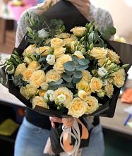Букет цветов из:  Розы и Лизиантусы #REPLACE_PRED# Кочках